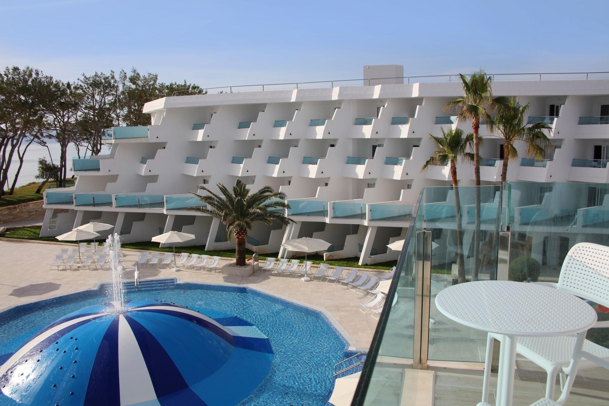 Iberostar Waves Playa De Muro Hotel 4*