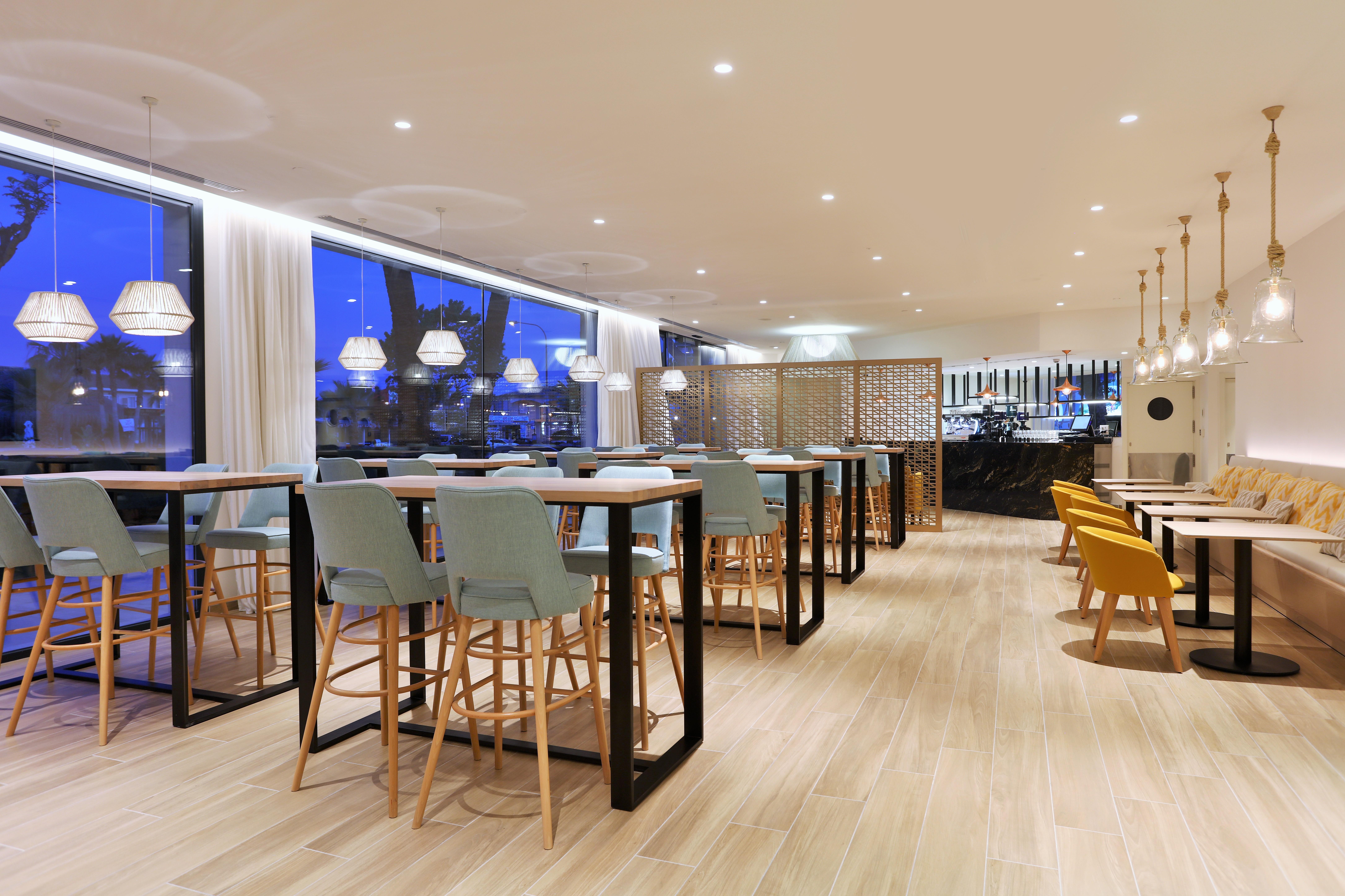 Hotel Iberostar Waves Playa De Muro 4*